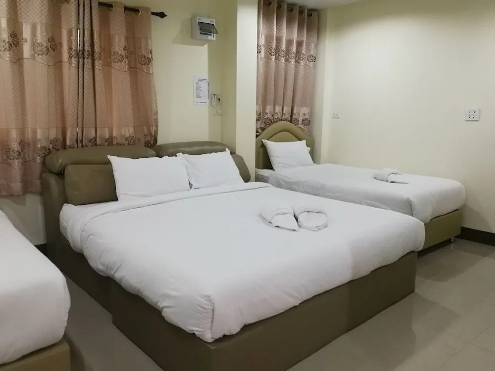 Baan Samran Hotel