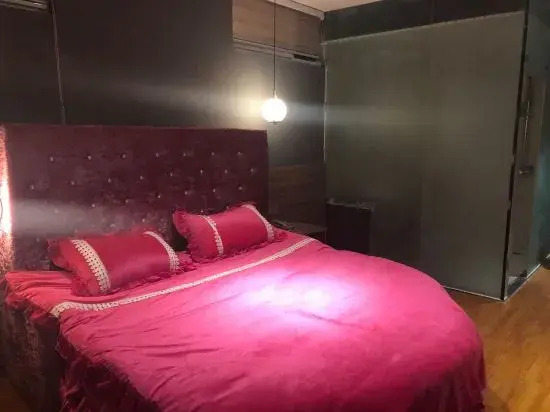 Quanyue Boutique Hotel (Luoyang Longmen High Speed Railway Station Zhengda International Plaza)