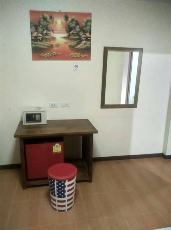 Phuket IYH Express Hostel