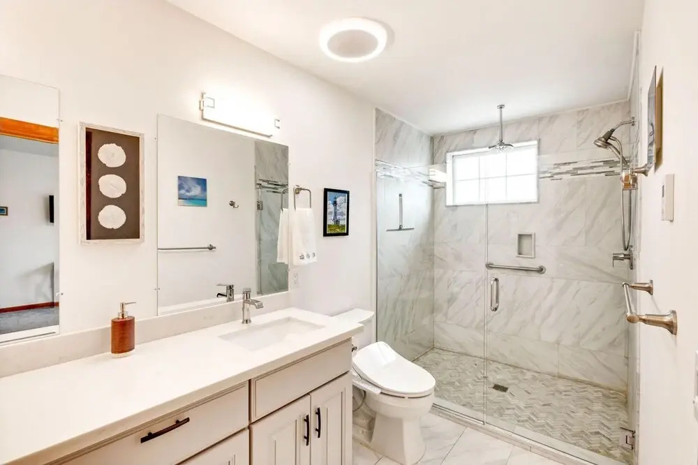 Cobblestone Cottage in Ocean Shores