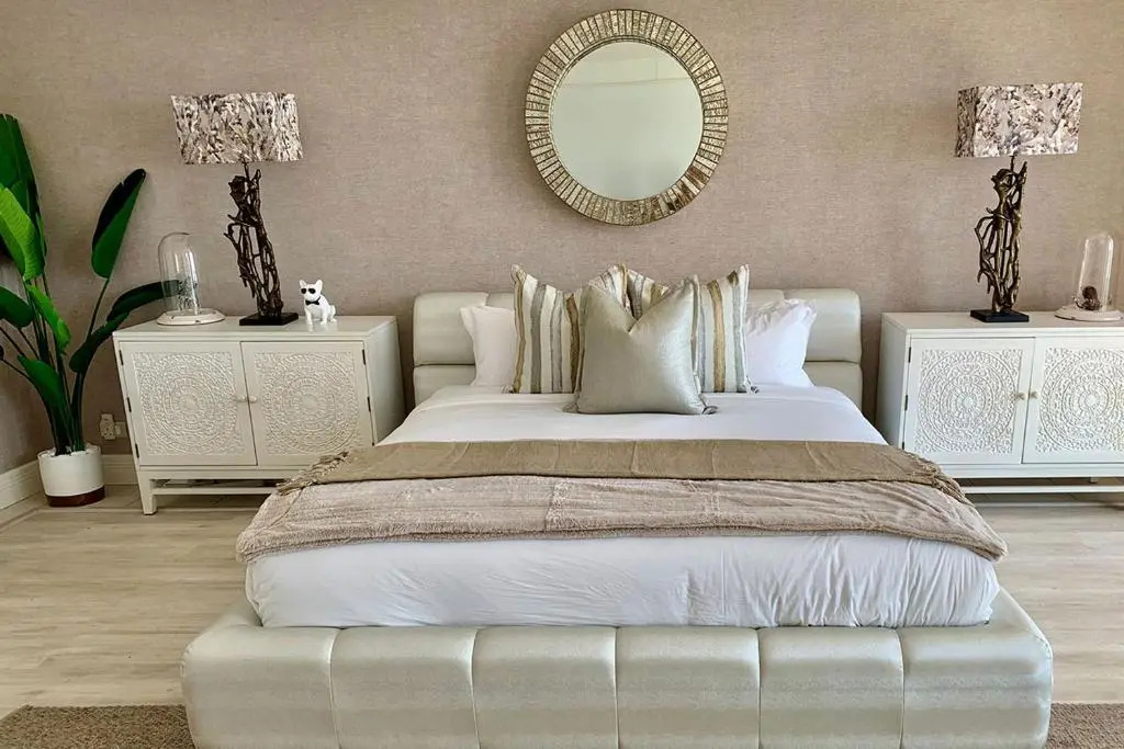 Clifton YOLO Spaces - Clifton Mansion Villa