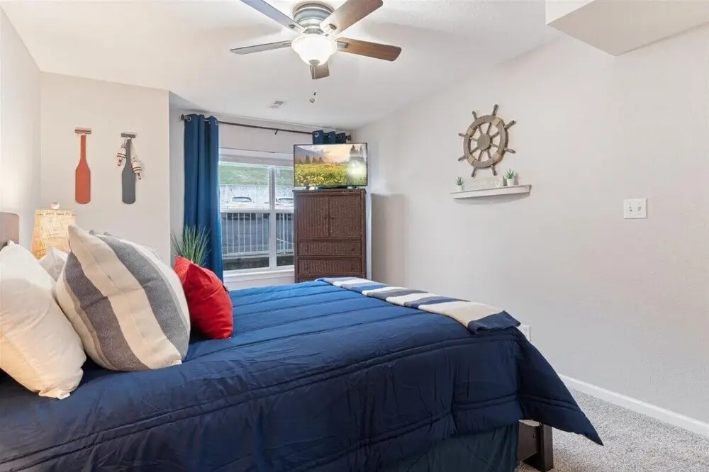 Lakeview Condo, Pools, Patio With Grill, Near PB2 Launch