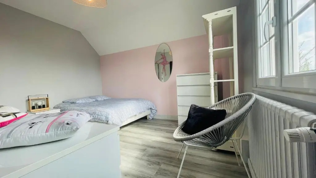 Villa de charme avec jardin proche de la mer