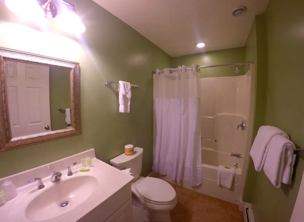 Admirals Inn Resort