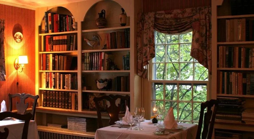 Three Mountain Inn