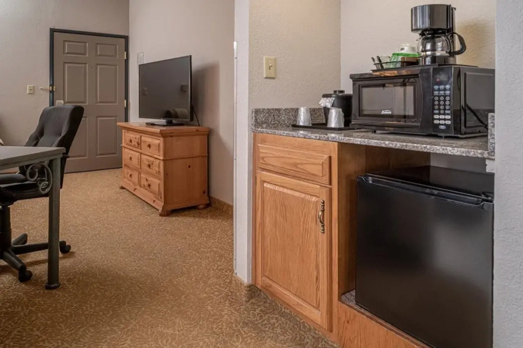 Country Inn & Suites by Radisson, Dunbar - Charleston