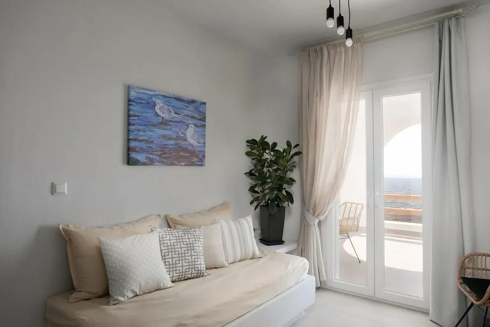 Naxos Skyline Luxury Villas