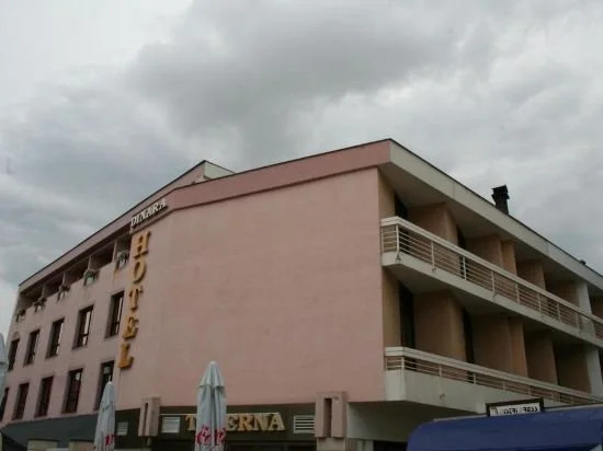 Hotel Dinara