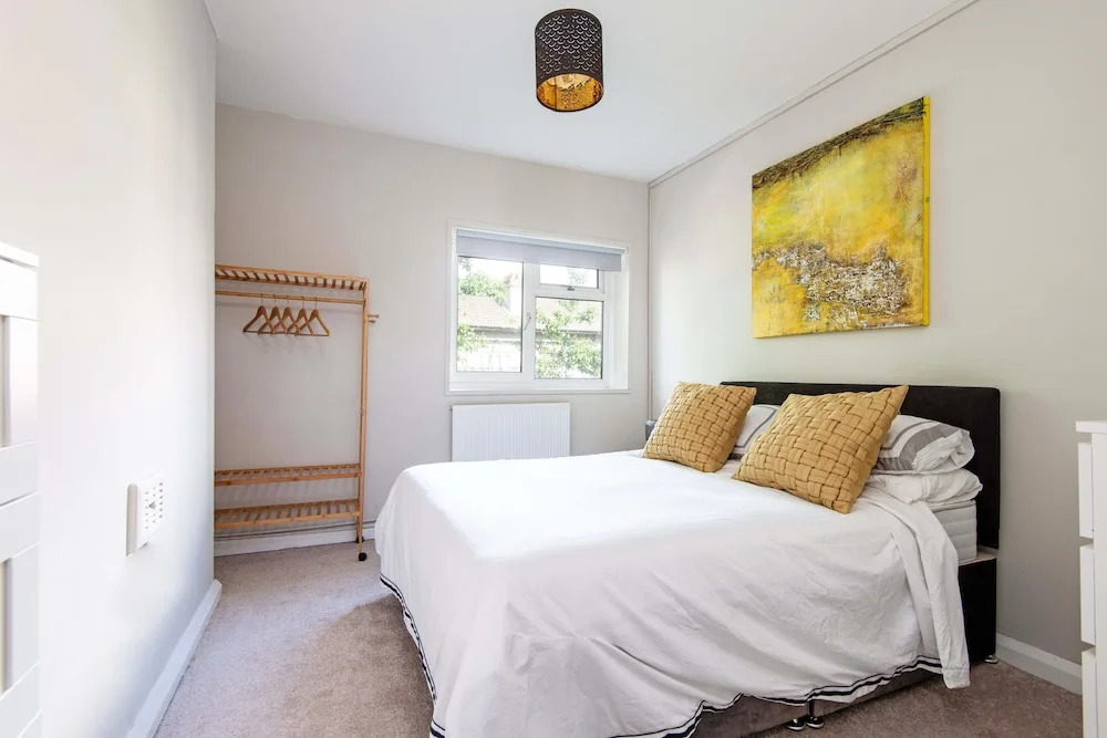 One Bedroom Apartment