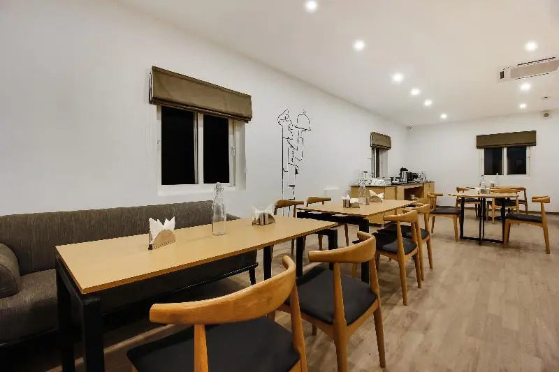 OYO Townhouse 77018 Gangothri