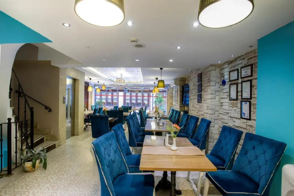 Raymond Blue Hotel