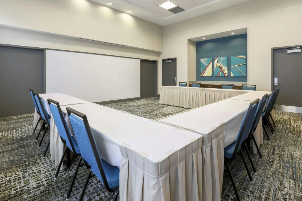 Hampton Inn & Suites Pittsburgh Downtown