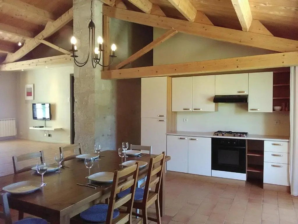 Gîte authentique avec piscine, proche nature et activités, rénové et confortable, jusquà 6 pers. - FR-1-426-96