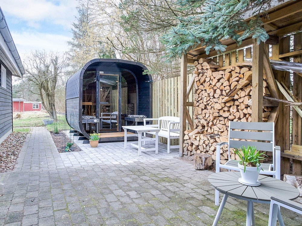 Simplistic Holiday Home in GÃ¸rlev near Sea