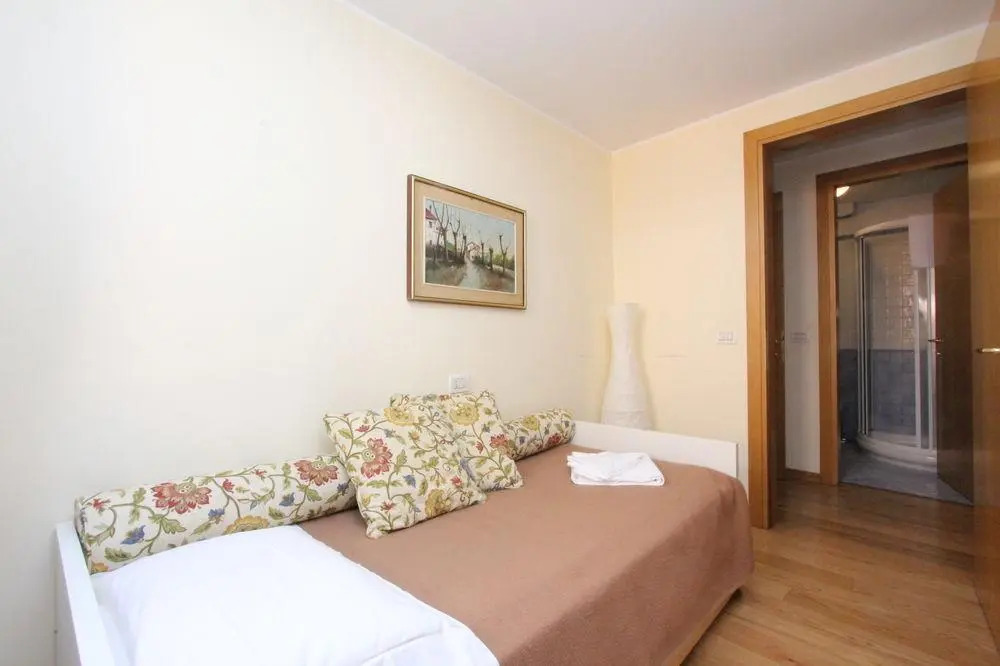 Faville - Rialto Apartments