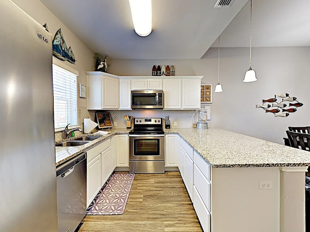 Boats and Oars - 4 Br Condo