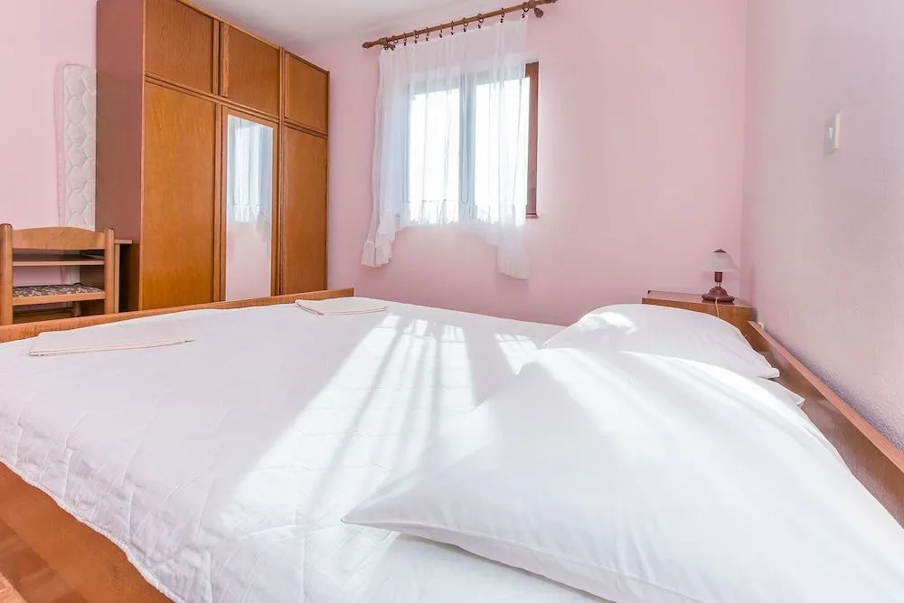 Apartments Mare