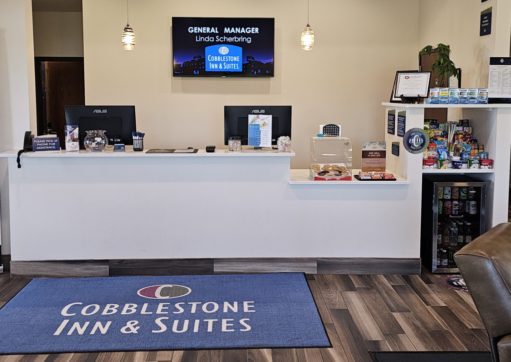 Cobblestone Inn & Suites - Manchester