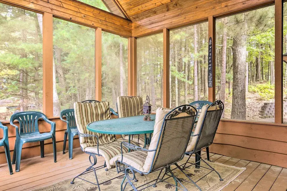 Waterfront Lake Tomahawk Cabin w/ Game Room!