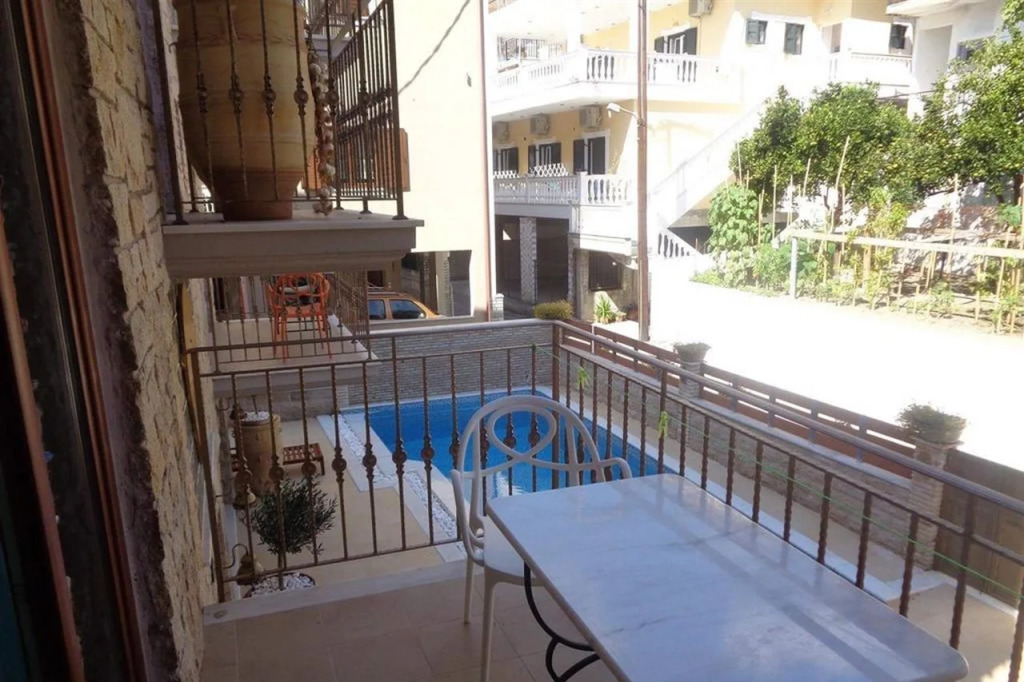 Leda Suites
