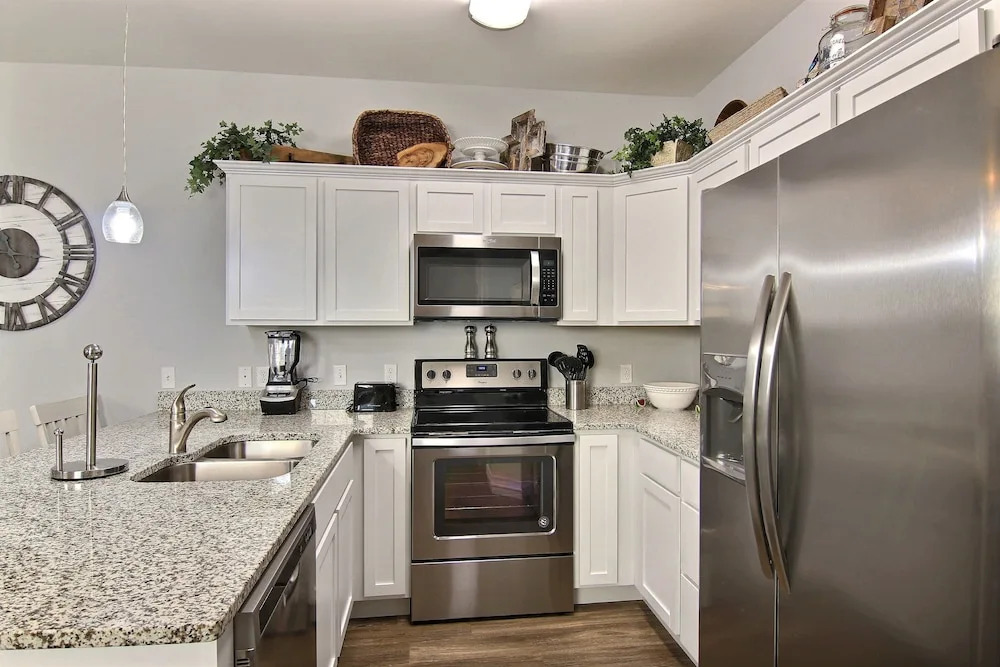 Beachside #205 3 Bedrooms 2.5 Bathrooms Condo