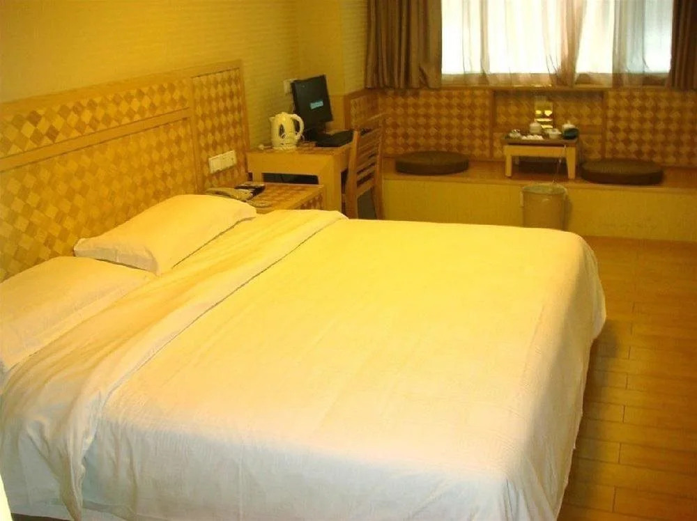 Pu'erhuang Hotel (Xiamen SM City Plaza Gaoqi International Airport Branch)