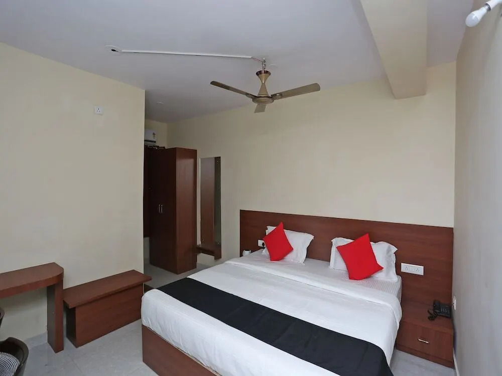 Ekamra Inn by OYO Rooms