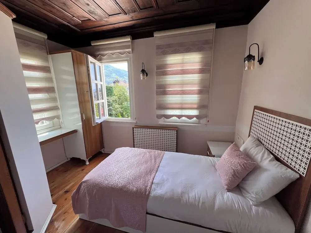 Demiröz Konak Otel