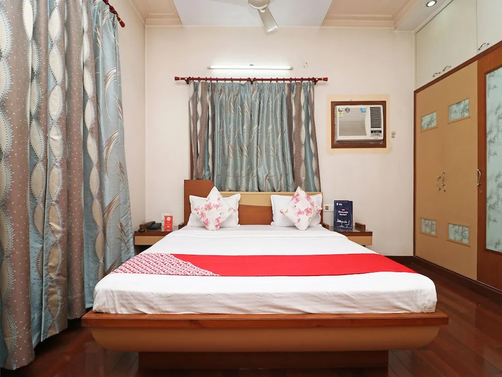 OYO 11920 Rishta Inn