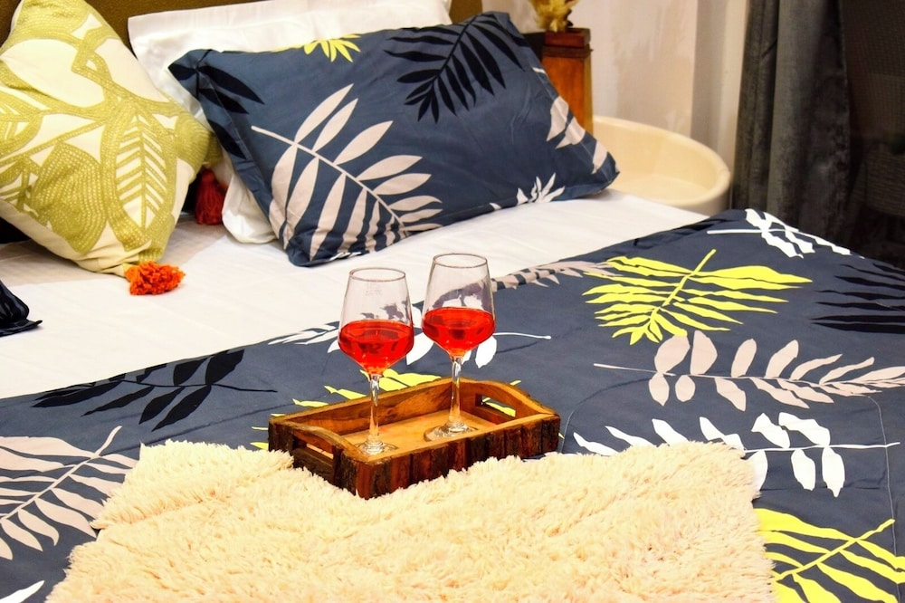 Advaya Stays - A Luxury Retreat