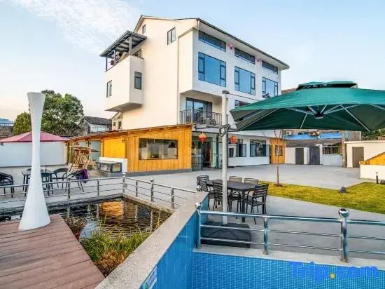 Tonglu Ouyuer Suiyuan Homestay (OMG Heartbeat Amusement Park Yaolin Wonderland Branch)