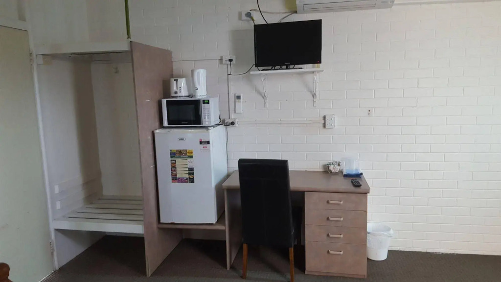 Proserpine Motel