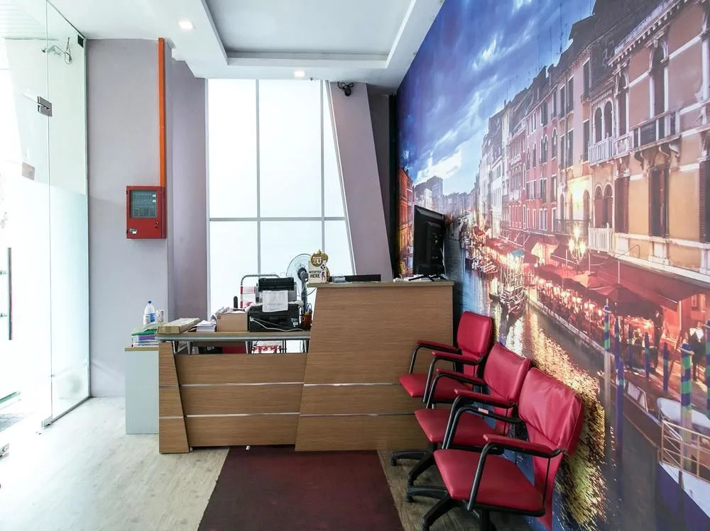 OYO 281 OM Hotel