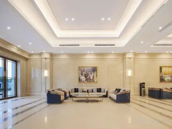Vienna International Hotel (Yuhuan Wanda Plaza)