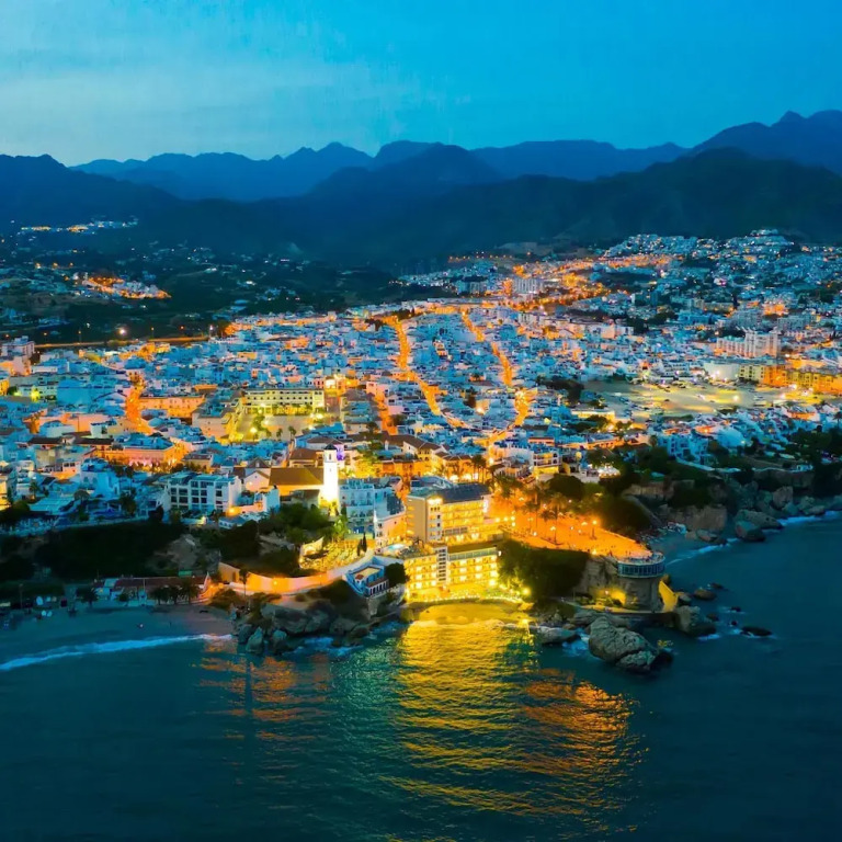 Nerja City Center Apartment