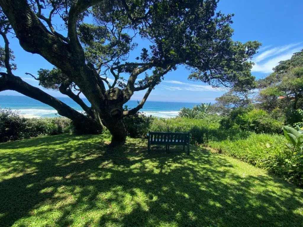 Kwa Thibi Cottage Sleeps 14-with inverter