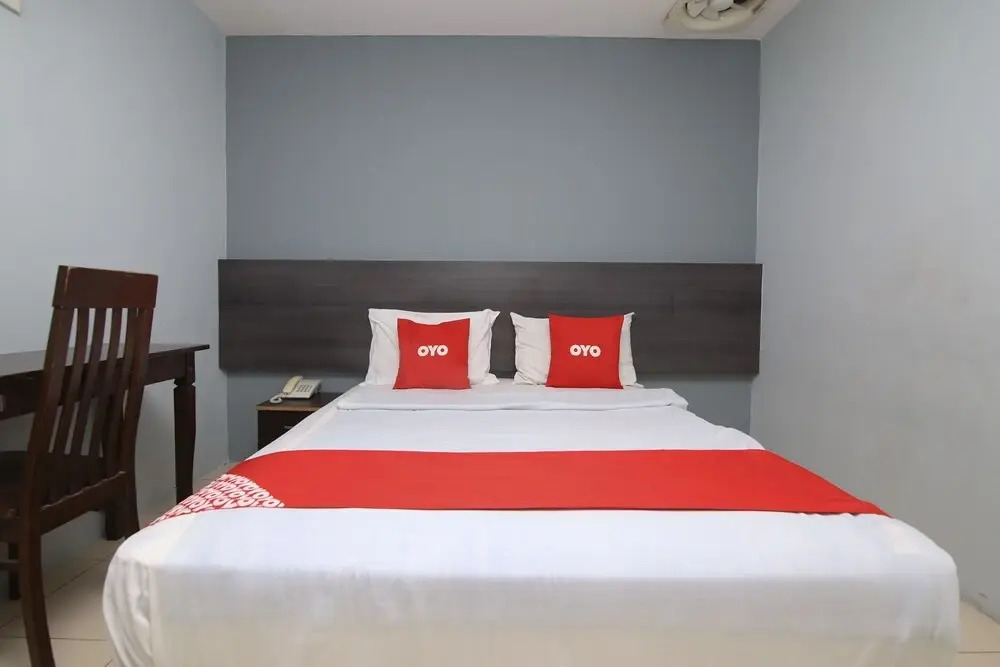 OYO 90136 Jumbo Inn