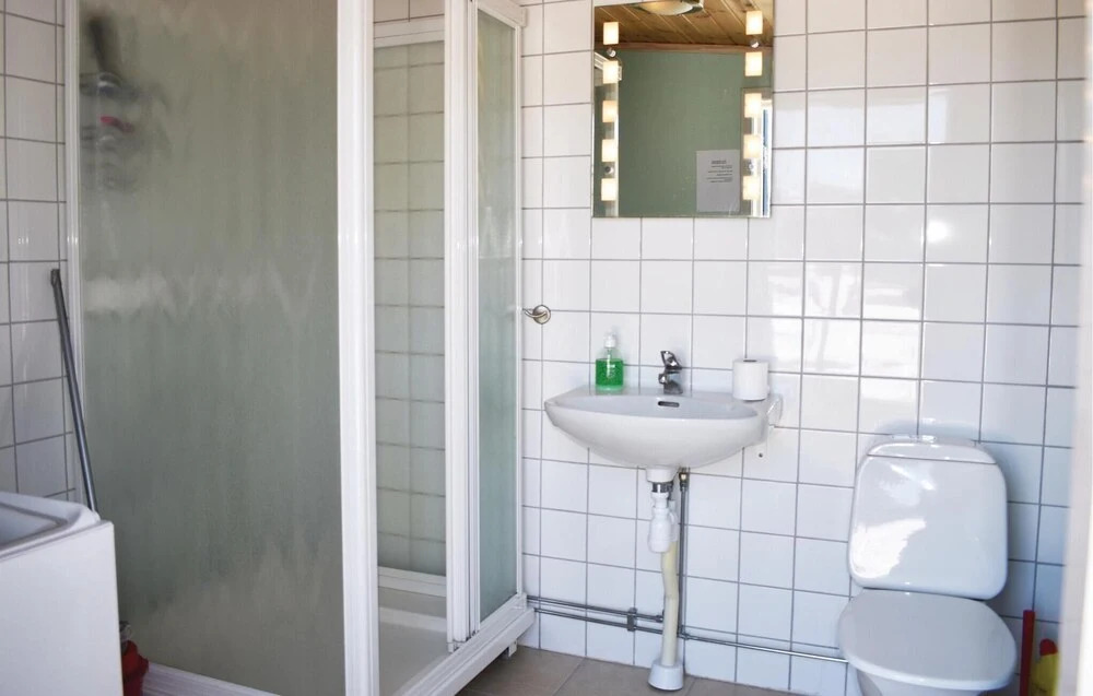 2 Bedroom Awesome Home In Löttorp
