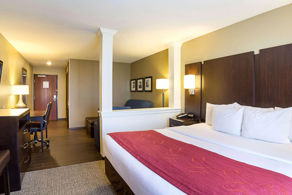 Comfort Suites & Conference Center