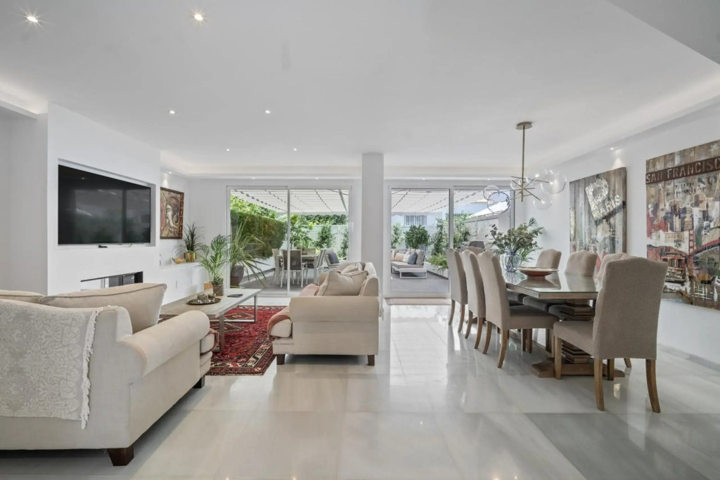 Casa Del Sol by Finest Rentals
