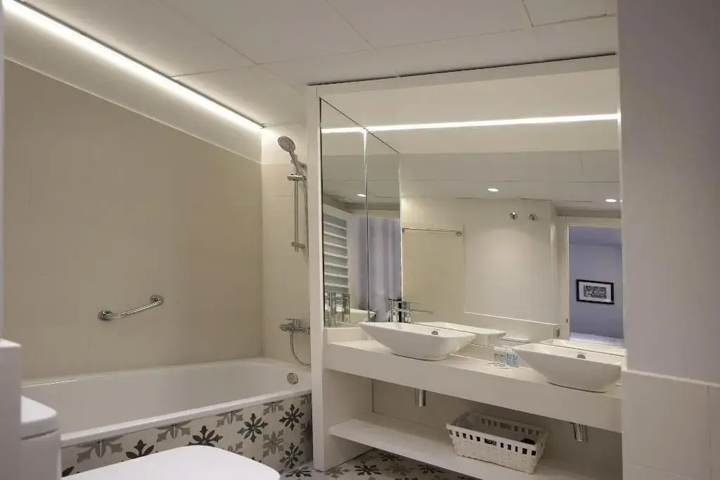 Serennia Fira Gran Via Exclusive Rooms