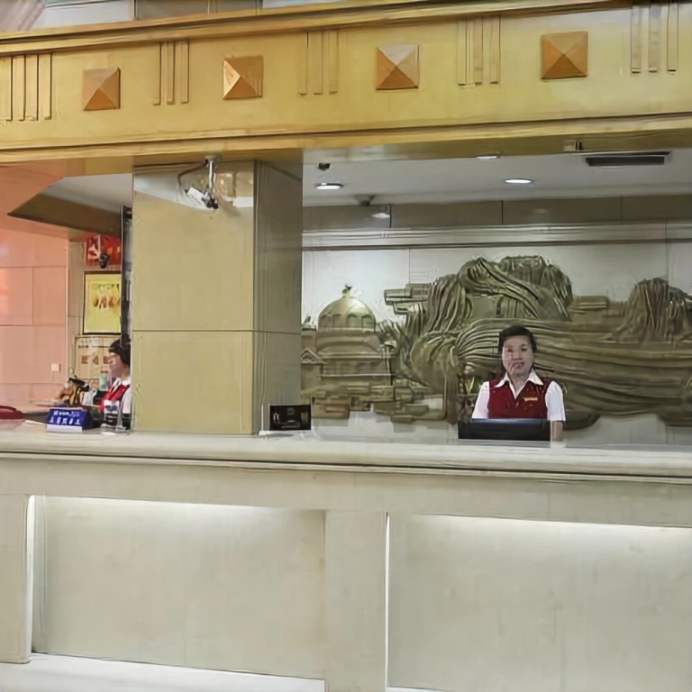 Longyun Hotel