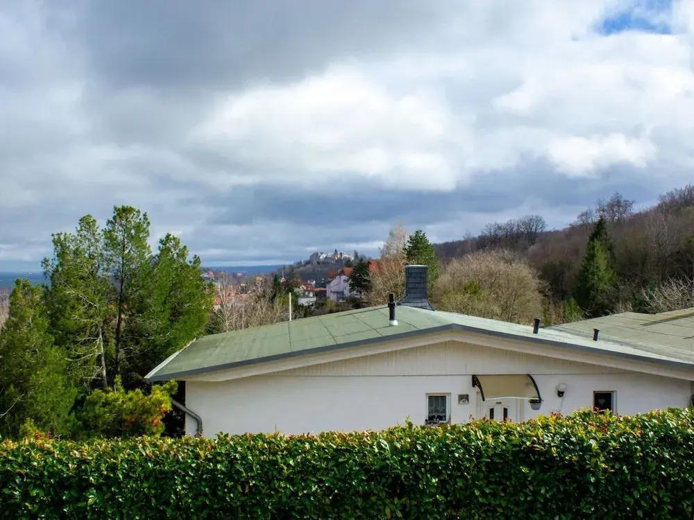 Comfort Near Castle Views