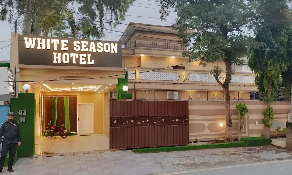 Hotel white season Gulberg