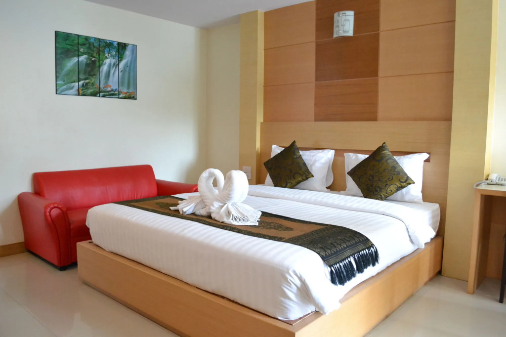 Amnauysuk Hotel