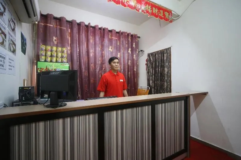 OYO 738 Hotel 81