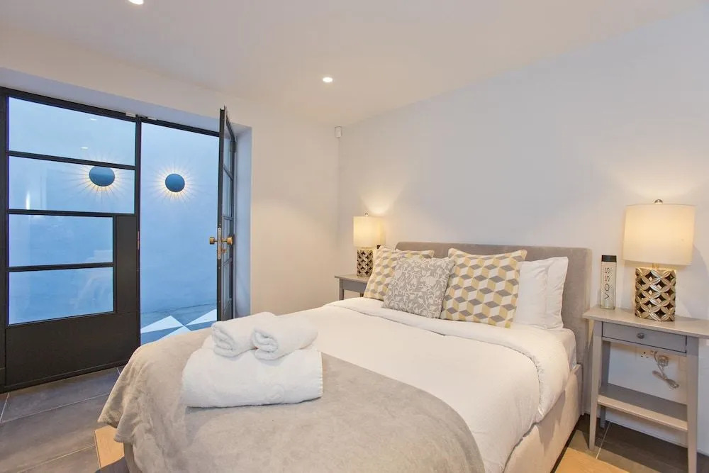 Luxury Royalty Mews