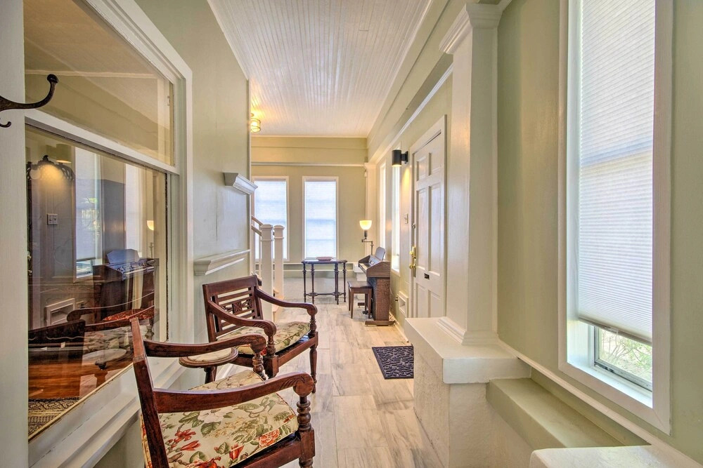 Pet-friendly Natchez Home: Walk to Downtown!