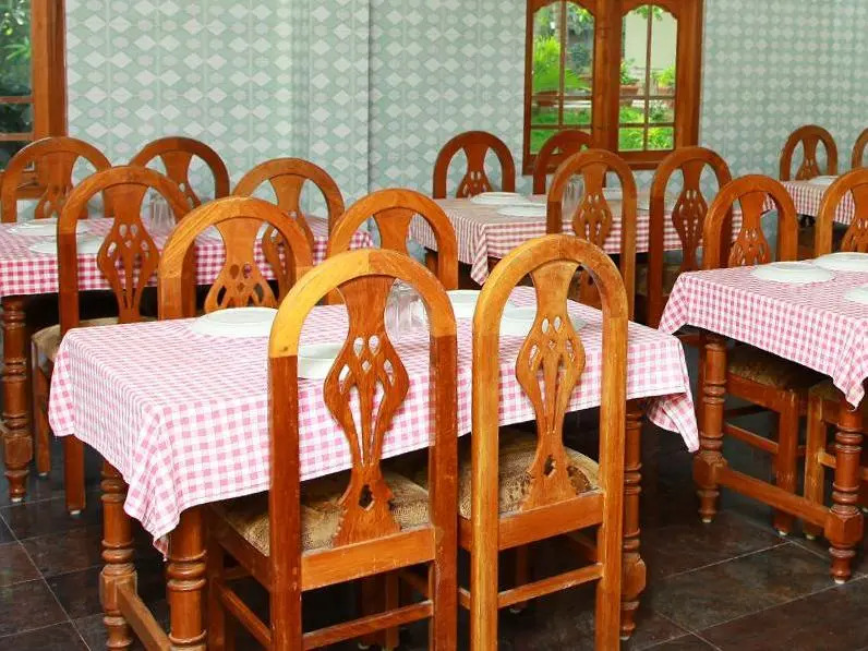 Lake Palace Family Resort Kumarakom