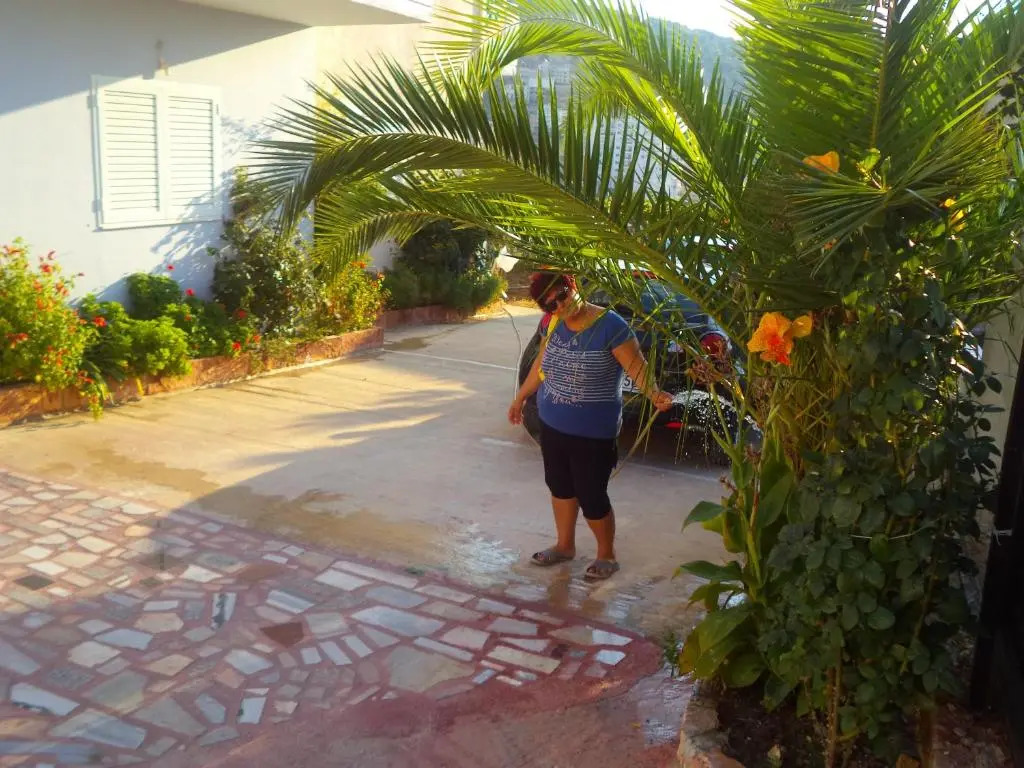 Mariana Apartments